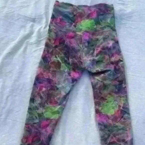 Lululemon Wunder Train High Rise Tight; Size 2 In Vivid Floral Tone Multi - Picture 2 of 5